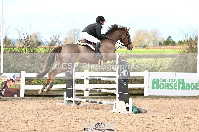 241208-132014-01745 - Cls 21 Newcomers and 1.10m Open