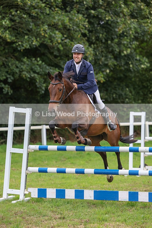 3E7A8065 - Class 7: Senior Newcomers/1.10m open