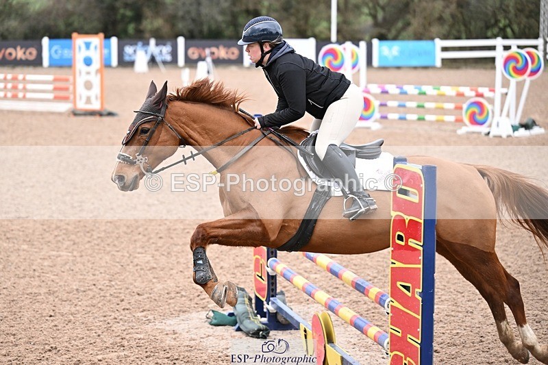 251205-100836-00145 - Cls 2 Snr British Novice and 90cm