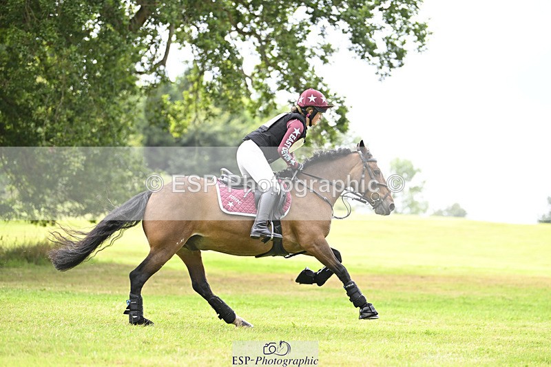 240825X-161030-36205 - 80cm XC 15.30 to 16.30