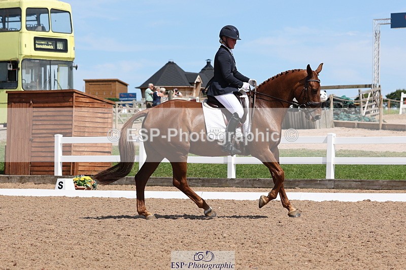240816A-141818-05376 - 259-Amy.Harris-Stormhill.ultima