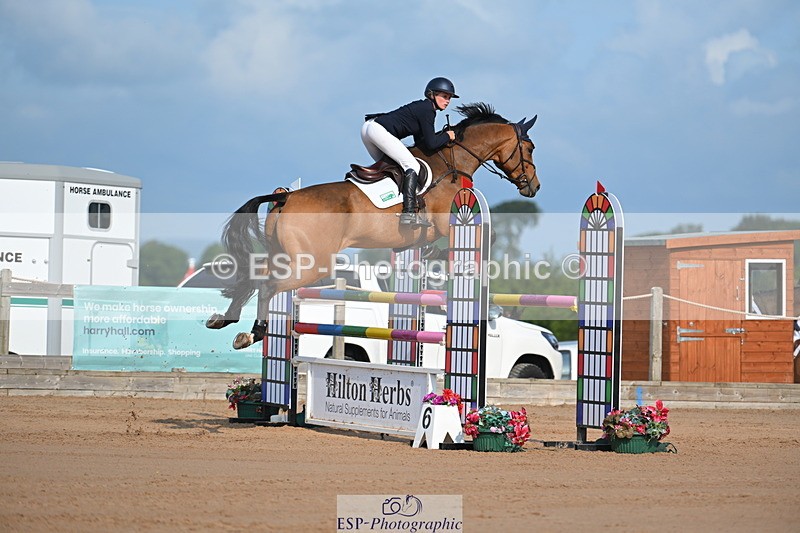 230721A-091416-04899 - Cls 2, 2 Star Small 1.30m