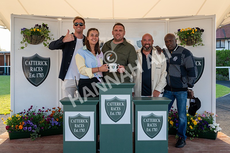 300525-Race 5-Wicket Keeper-7436 - Race 5