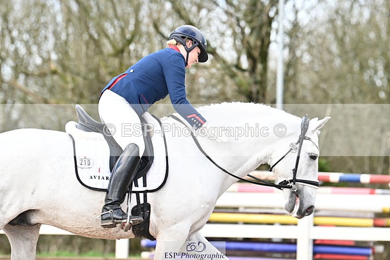 240218A-150832-08349 - 210-Charlotte.Dicker-Amaranto.D.Centurion