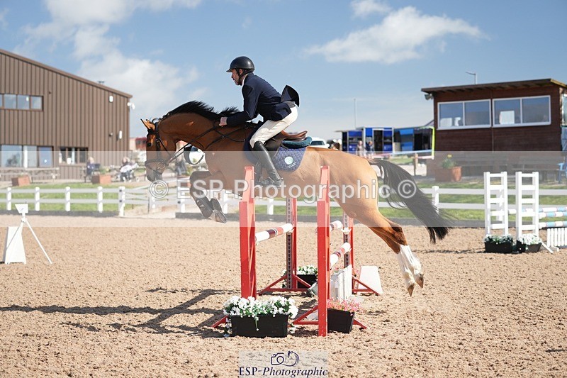 250329-104350-03701 - Cls 20 British Novice and 90cm