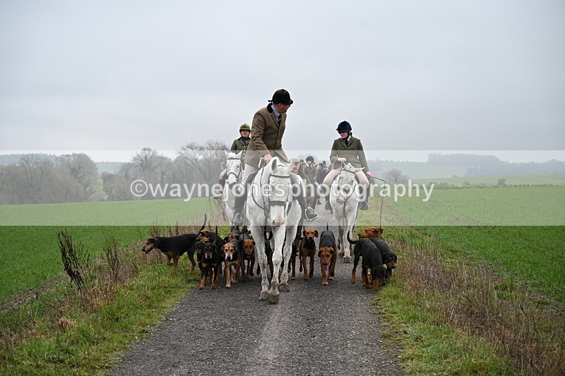 WJ7_9752 - Walk out..