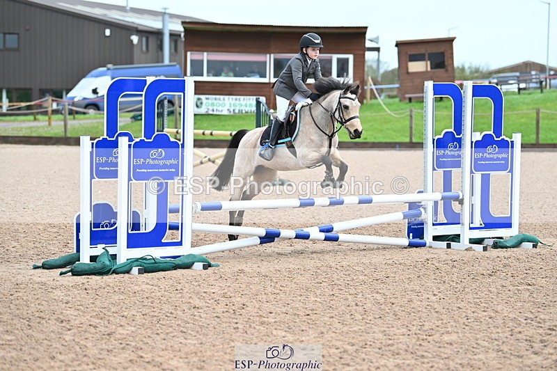 231029A-093253-02423 - 60cm Club and Schools