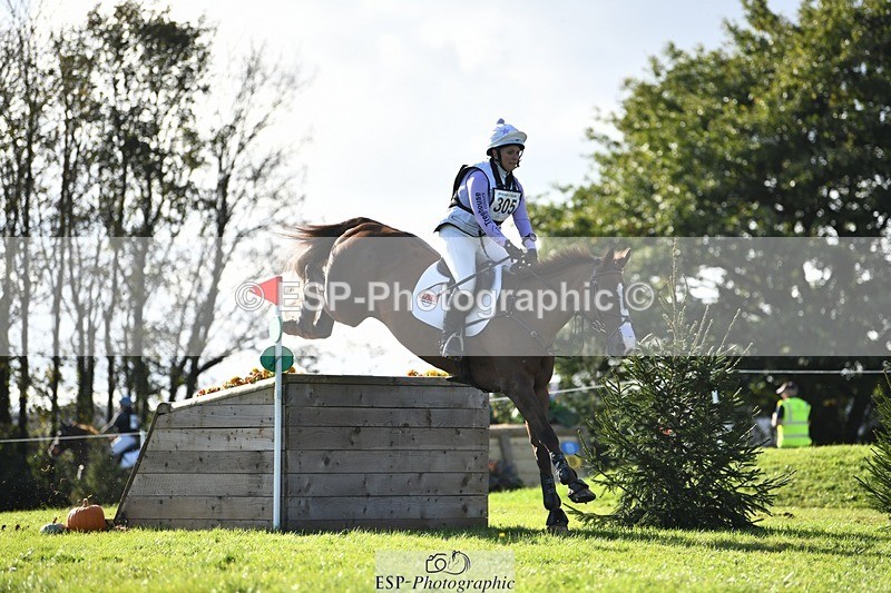231022-144014-29057 - 305-CHILLI.KNIGHT-Gemma.Stevens-XC