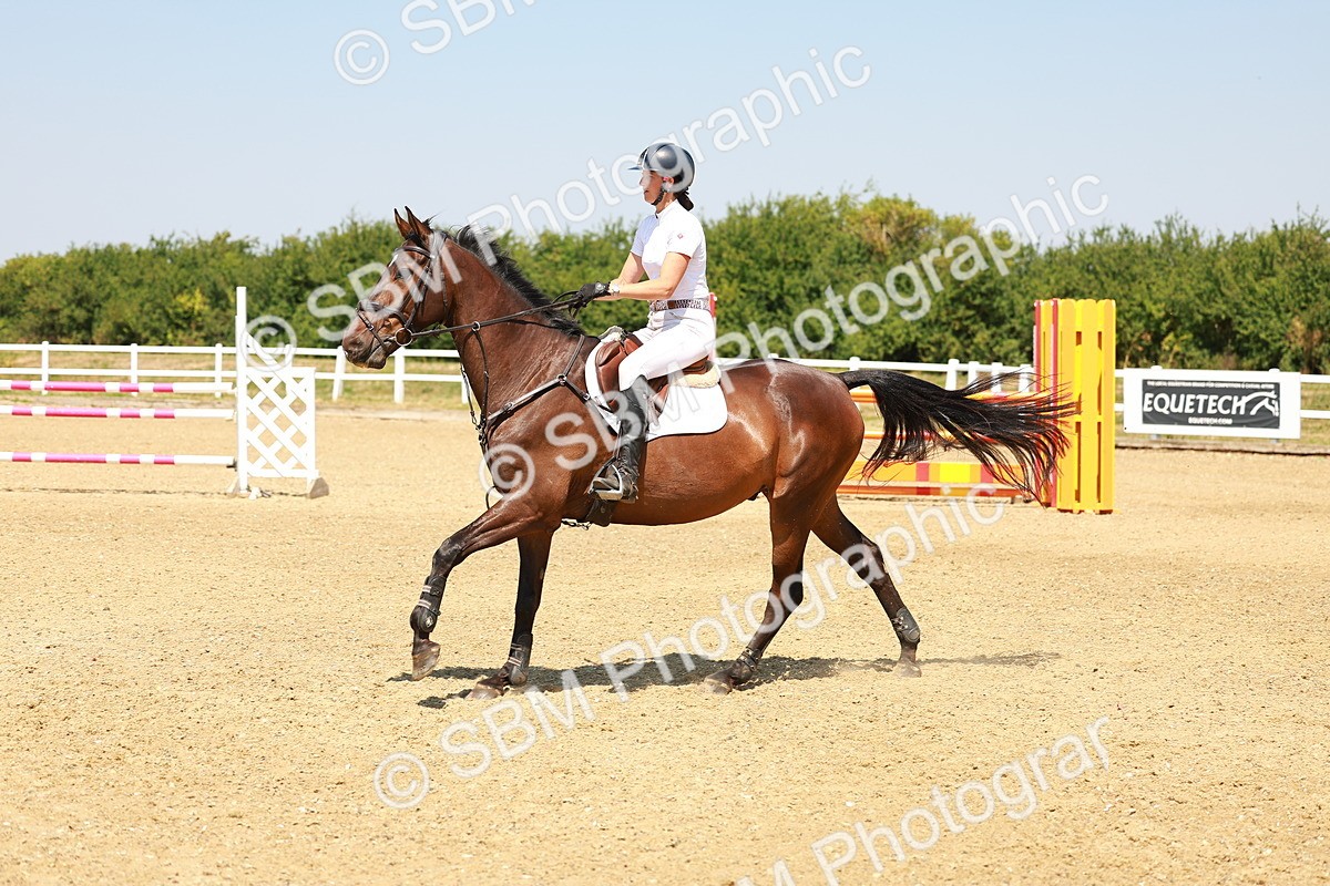 SBM_001496 - Class 4 - Senior Newcomers - 1.10m