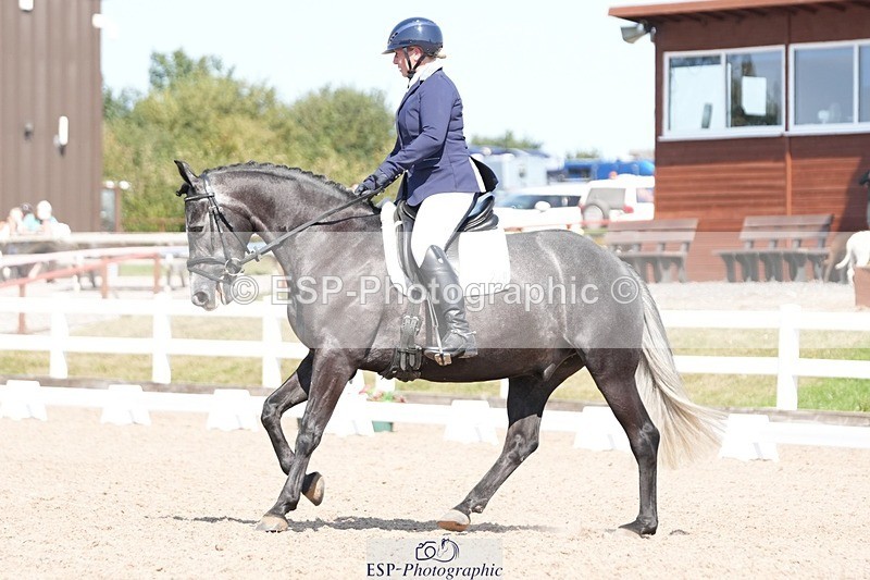 250817-143428-10993 - 206-Mel.NorthwoodBarnridge.Flying.Solo