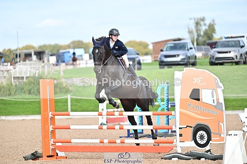 251001-132759-00322 - Cls 4 Newcomers and 1.10m Open