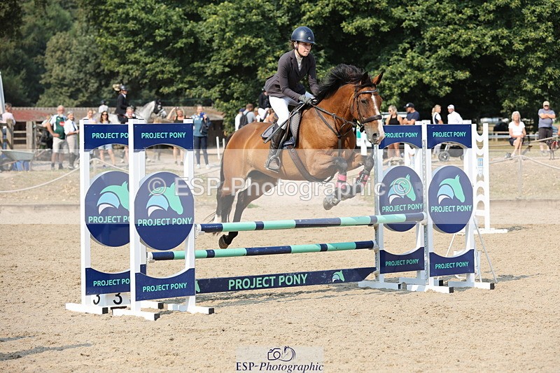 250816A-104640-00842 - Cls 3 Snr British Novice