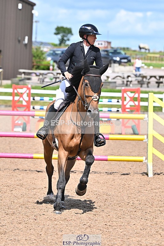 240619A-152539-00800 - Cls 5 Snr Foxhunter and 1.20m Open