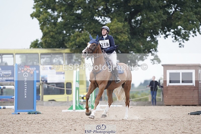 240831A-144740-04228 - 219-Julie.Milkins-R-GIUPETTE.DI.NALA