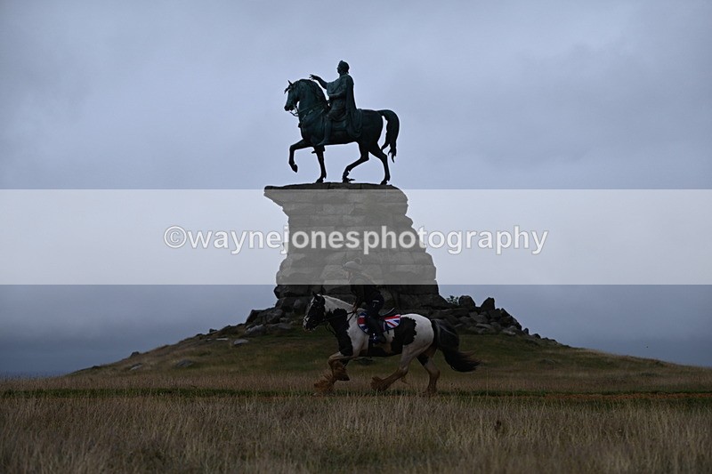 DSC_1946 - Time at Statue 12:13 to 12:32