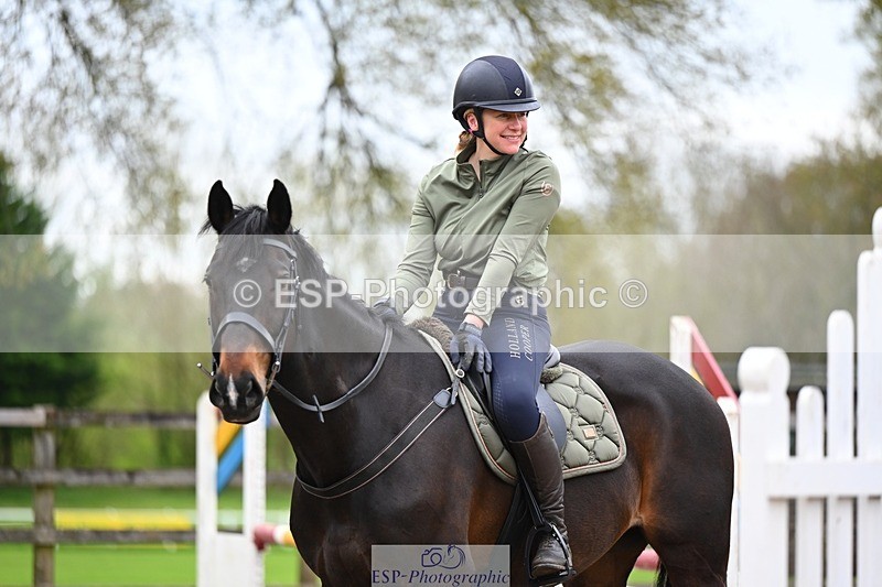 240411-113132-00271 - Group 6 SJ