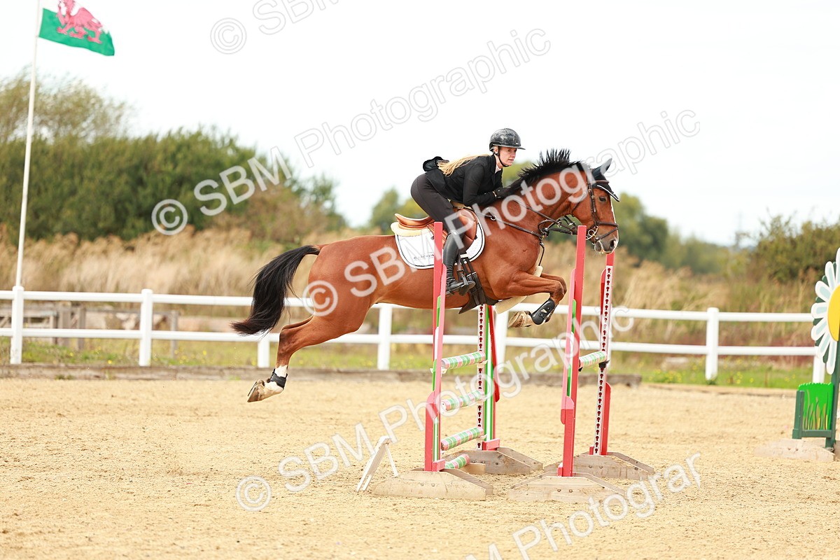 SBM_001549 - Class 4 - Senior Newcomers - 1.10m