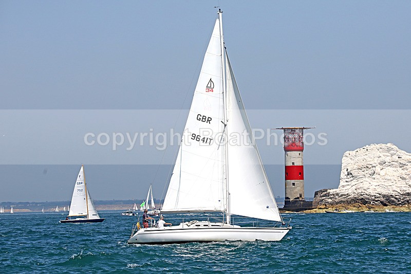 190629 FLYER OF HAMBLE GBR9641T D43A3897 2 - ROUND THE ISLAND RACE 2019