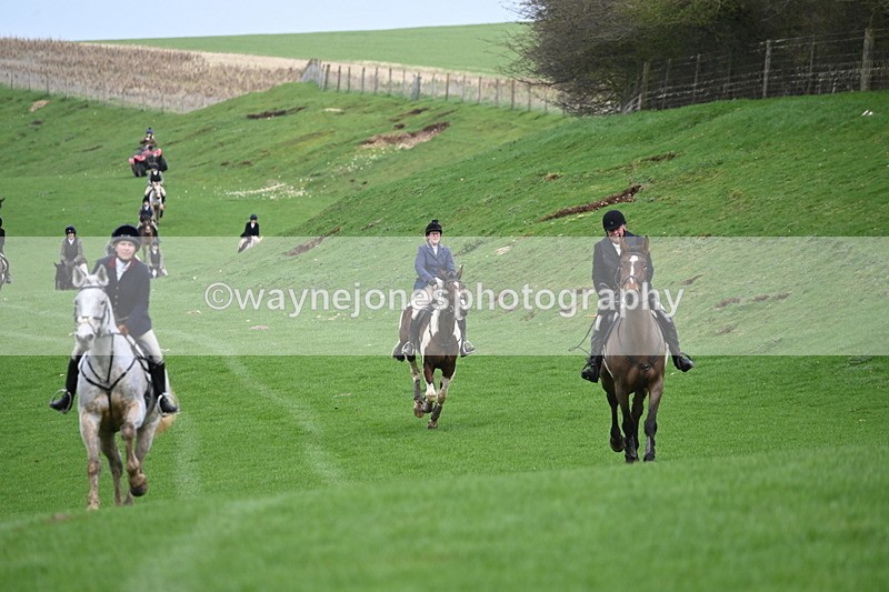 WJ6_9247 - Line Three