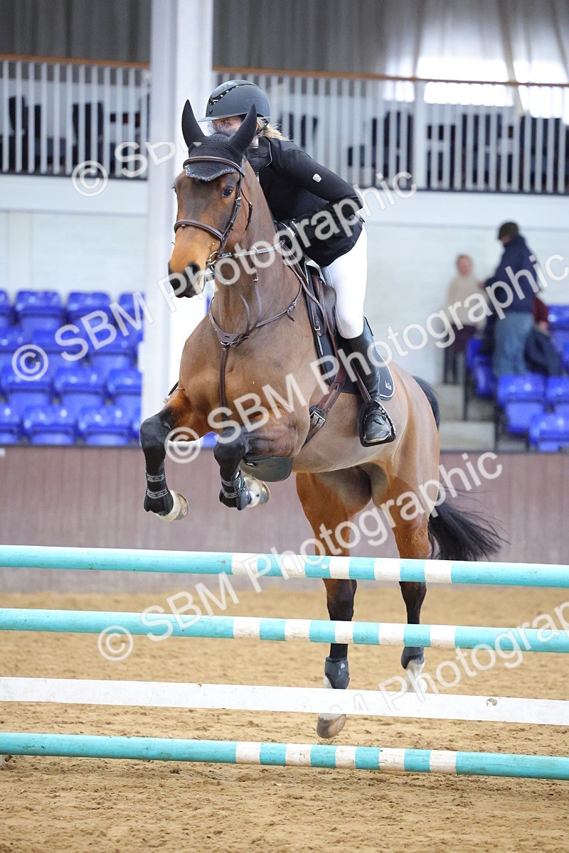 SBM_009646 - Class 20 - Senior British Novice/ 90cm Open - First Round (0.90m)