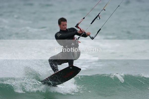 ks 160907-2 - Kite Surfing