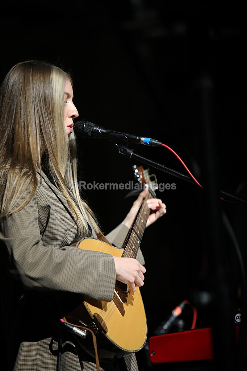 FOLK N BLUES-727 - FOLK and BLUES SEPT 2022