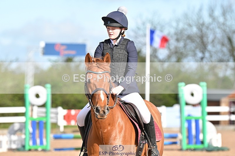 240504A-091955-00088 - Cls 11 Clear Round 50cm