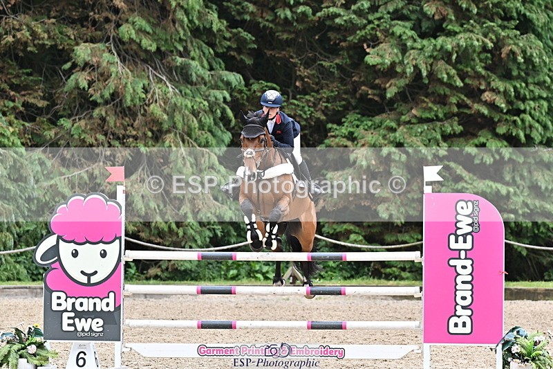250524A-142027-12425 - D-468-Laura.Collett-LONDON.52