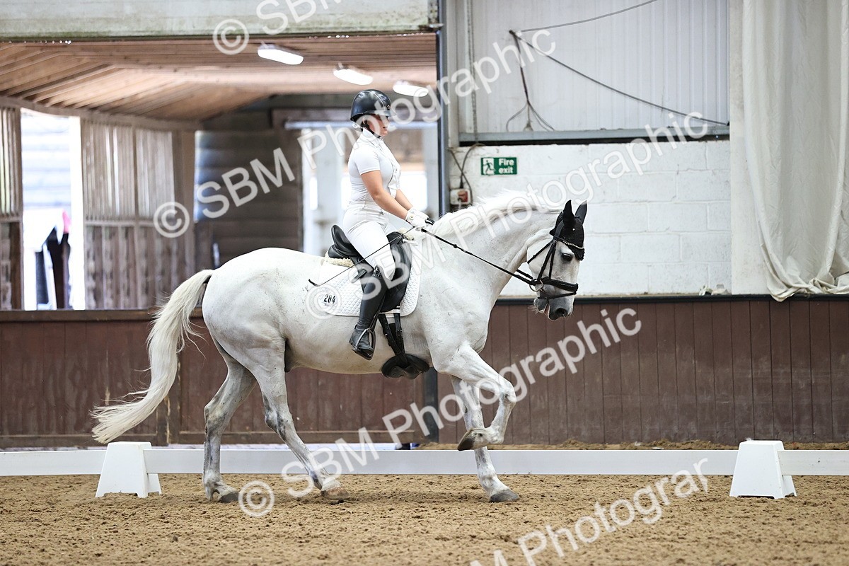 SBM_000919 - Novice 4 Warm Up