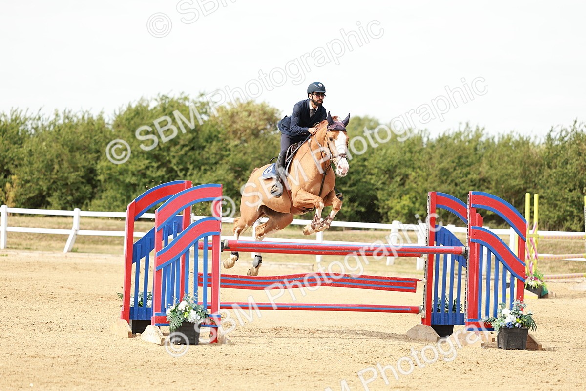 SBM_008169 - Class 4 - Senior Foxhunter - 1.20m Open