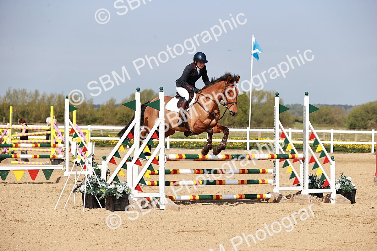  - Class 21 - Senior British Novice - 90cm