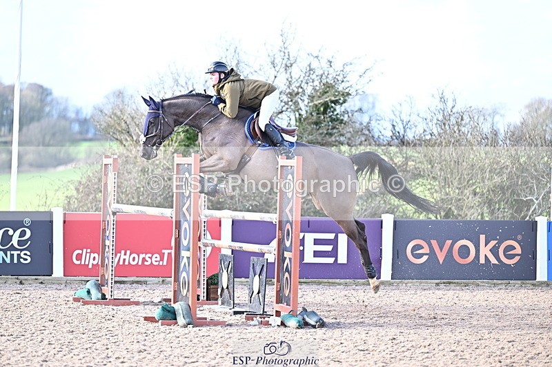 260204A-135020-00393 - Cls 5 Foxhunter and 1.20m