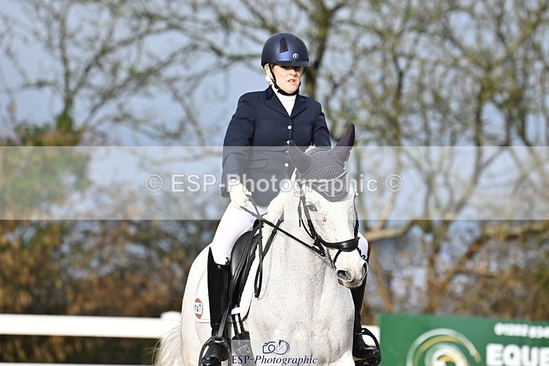 240218A-091757-04711 - 147-Tammie.Wells-Silver.moonshine