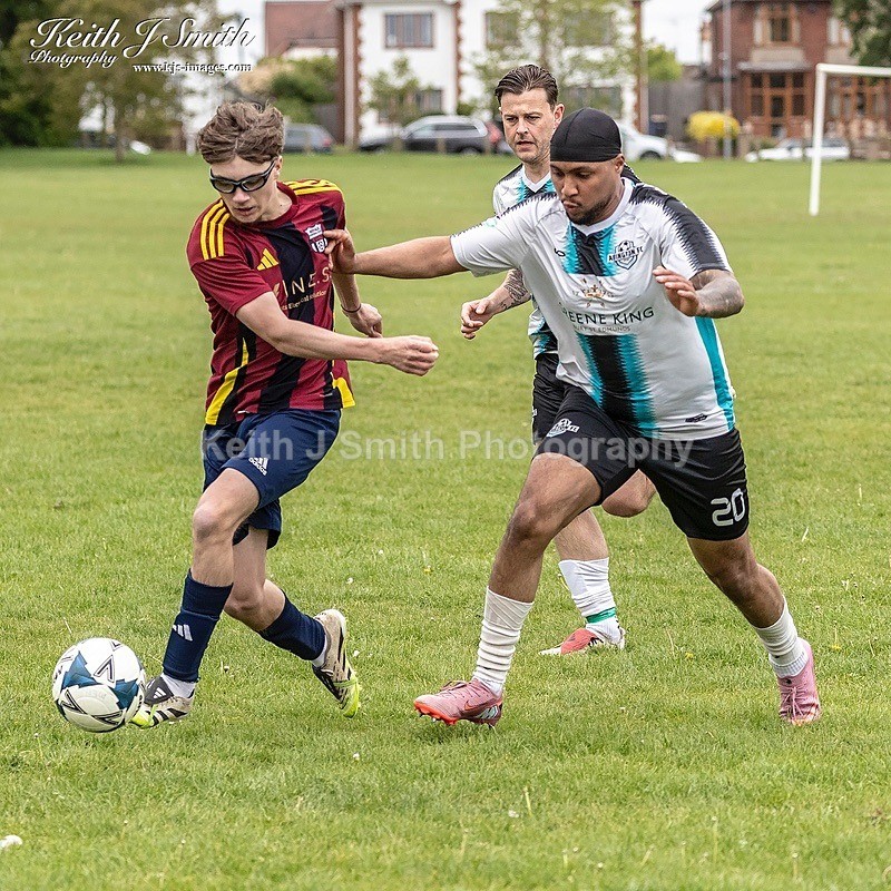9KJS8927 - Pitch 3. Abington FC vs Royals. Abington Park. 10th May 2026.