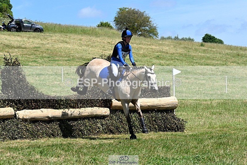 240629X-134000-3751 - 151-Issy_Baldock-CREGGS_DUN