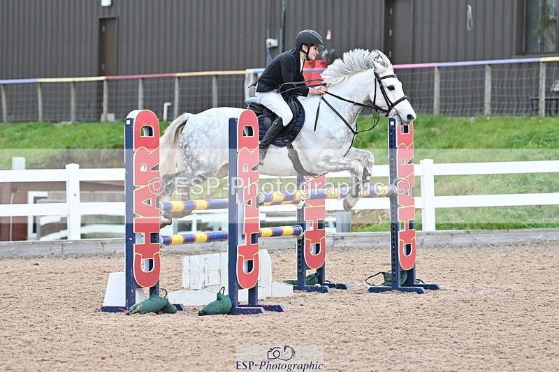 231119A-114038-05475 - Sun Cls 5 Newcomers & 1m Open