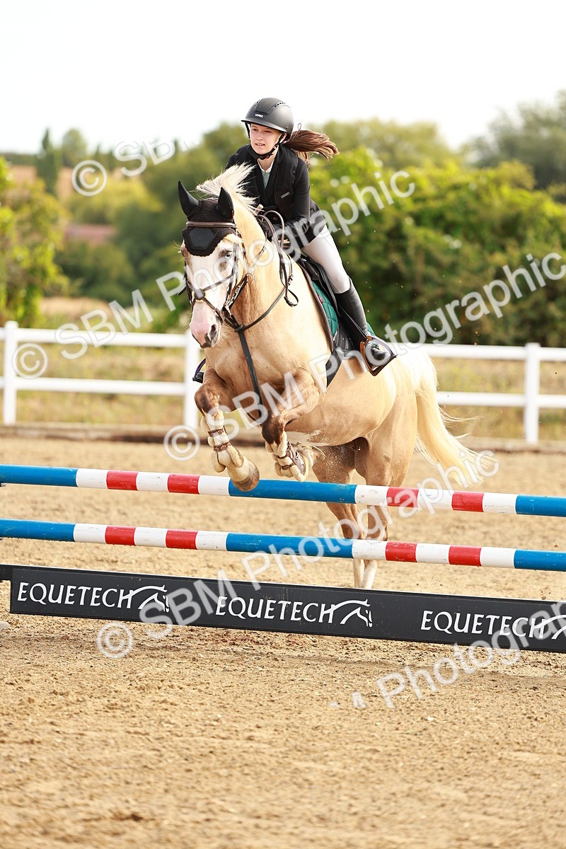 SBM_002063 - Class 8 - Clear Round