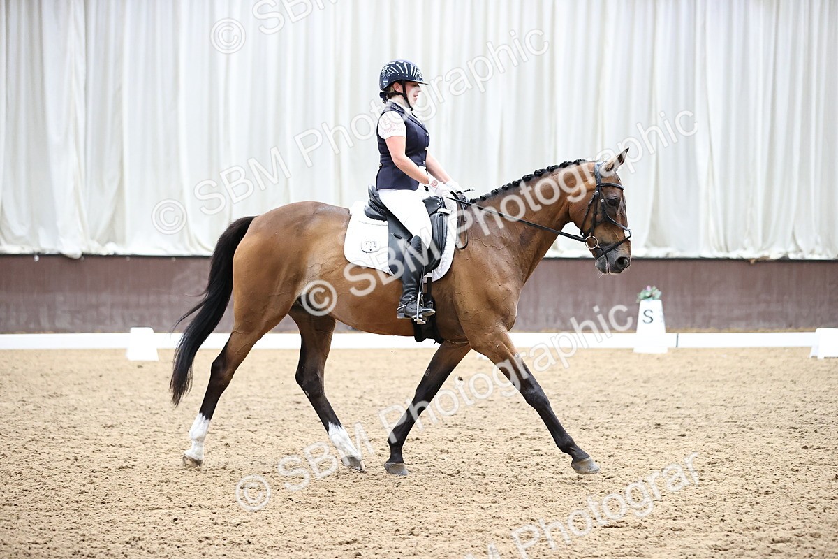 SBM_002011 - Novice 4 - 11.15-13.22