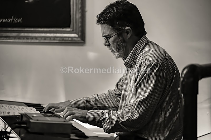  - TOM & SIMON GARDNER PLAY BROTHERS CANDOLI