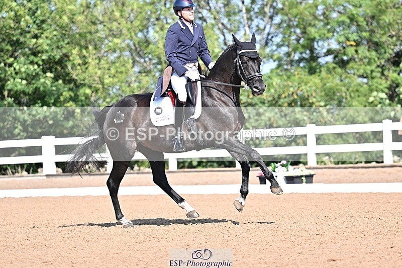 250816-101839-02412 - 046-Martyn.HumphreyIsabeau.May