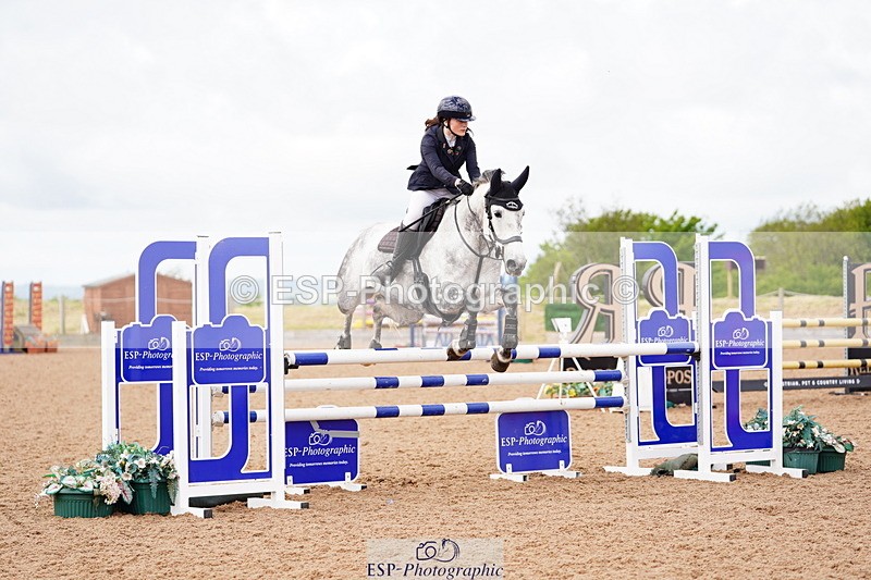 240526A-105414-07670 - Cls 26 Chard Equ 1.05m and 1.10m Grand Prix