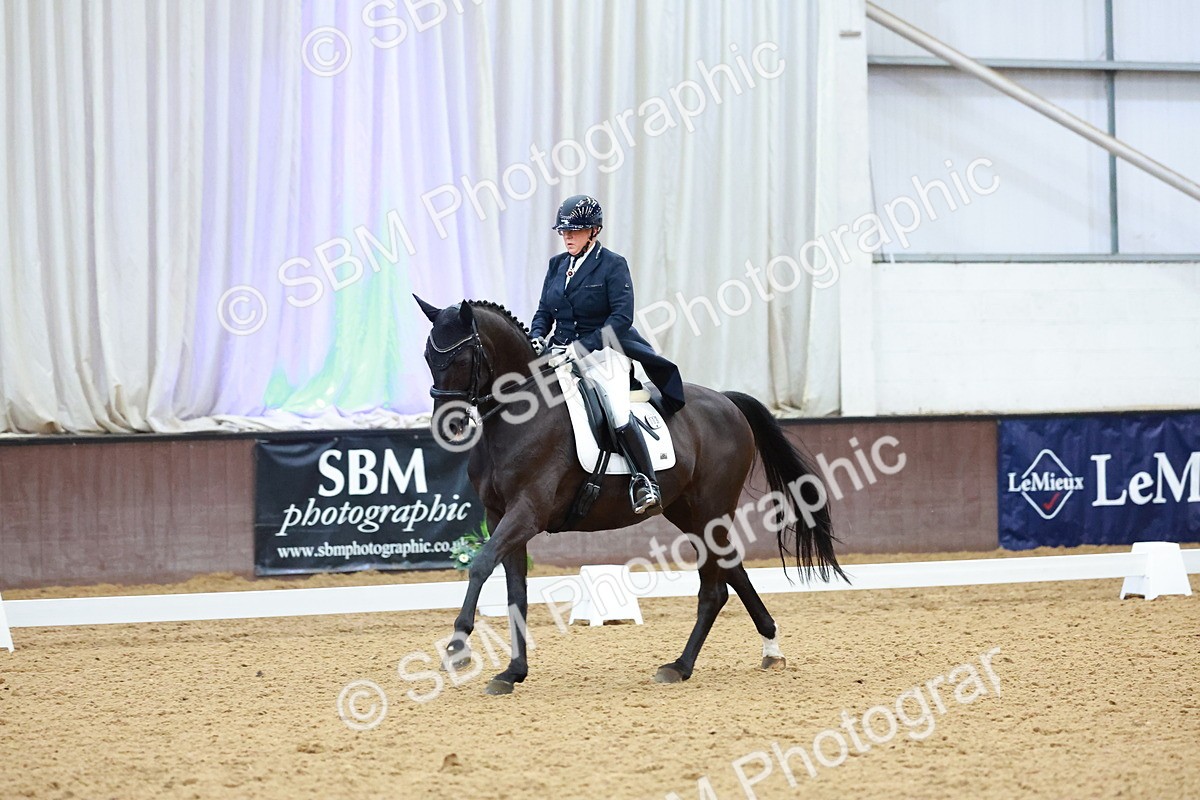SBM_007715 - Class 9 - FEI INT II - 16.54.17.57