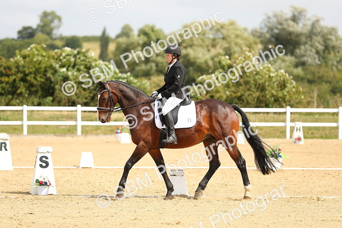 SBM_016359 - Class 13 - Novice 23 - 11.25-12.35