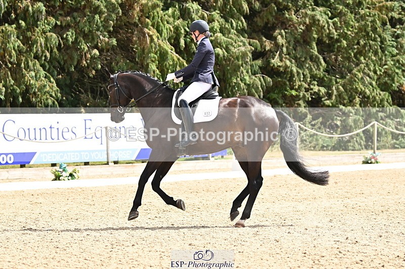 250808A-143929-00960 - 032-Caitlin.BurgessFurst.Sandreo.MFS