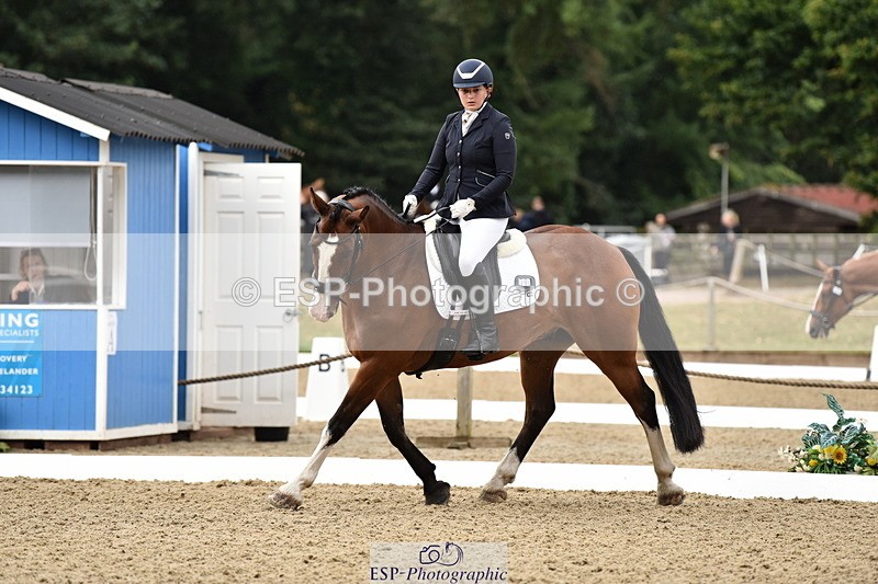 140109A-233438-08505 - 008-Bella.Balian-Beechwood.Joey