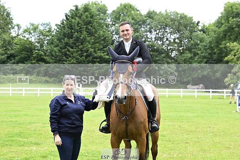 240711-125426-27004 - Cls 117 HOYS Grade C Jump Off and Presentations