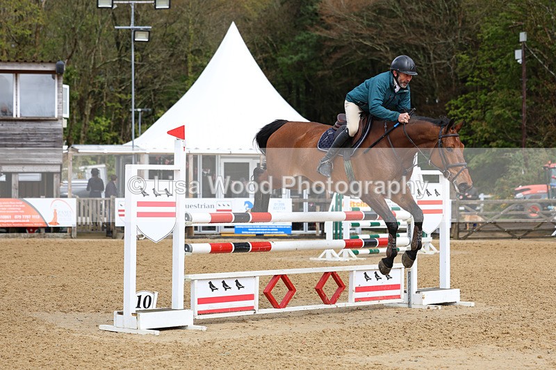 3E7A1747 - Class 7: Senior Newcomers/1.10m open