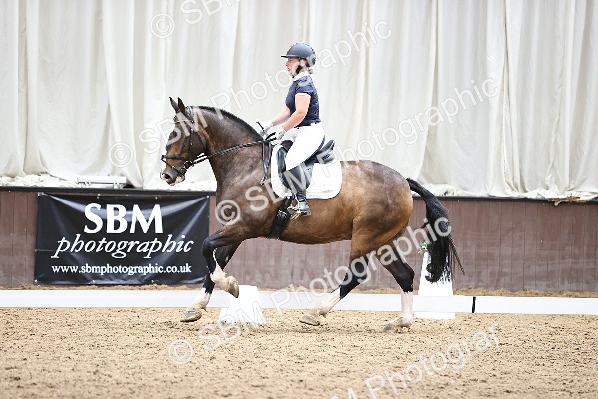 SBM_002041 - Novice 4 - 11.15-13.22