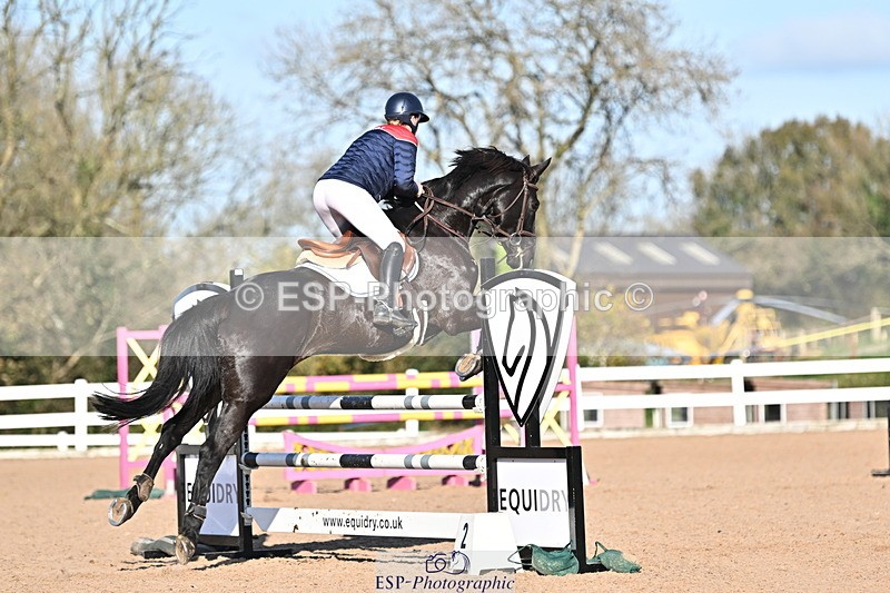 241113A-123632-00527 - Cls 04A&B Snr Newc & 1.10m Open