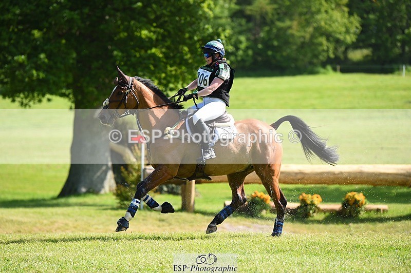 230527-095438-08446 - 206-MEXICAN_WAVE-Daisy_Bathe-XC